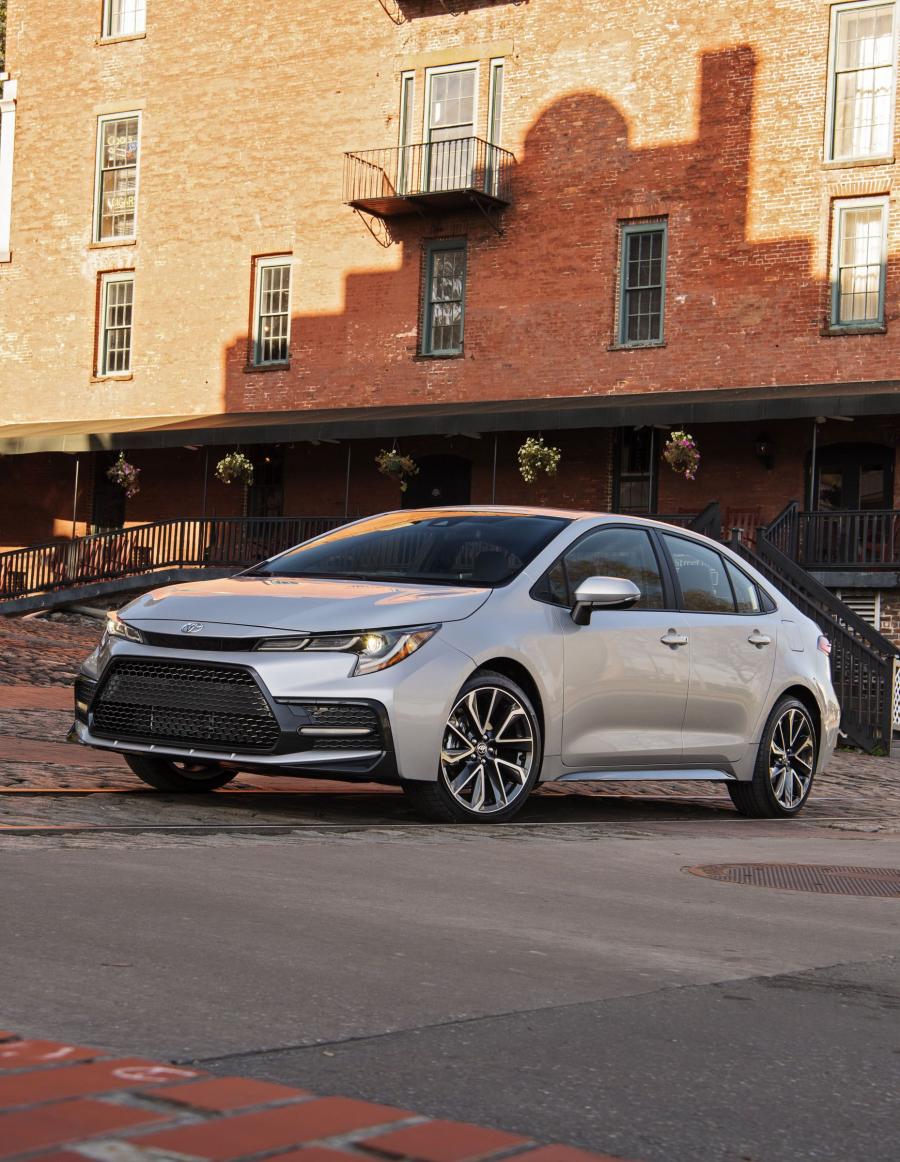  Toyota Corolla SE Sedan 2019 года  (NA) (фото 20 из 32)